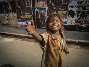  07/01/2010  -  Inde / Bengale / Kolkata  -  Enfant mendiant dans une rue de CalcuttaSylvain Leser / HAYTHAM PICTURES07/01/2010  -  India / Bengal / Kolkata  -  Child begging in a street of CalcuttaSylvain Leser / HAYTHAM PICTURES