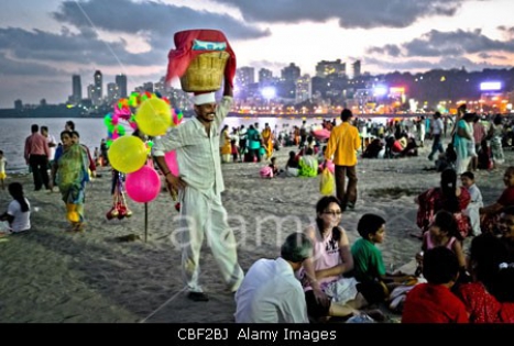  CBF2BJ BOMBAY Mumbai Indian Glance, Chowpatty Beach in Bombay in the evening